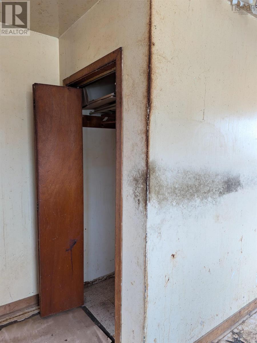 Property 10 of 37 of 5 Raymond Drive