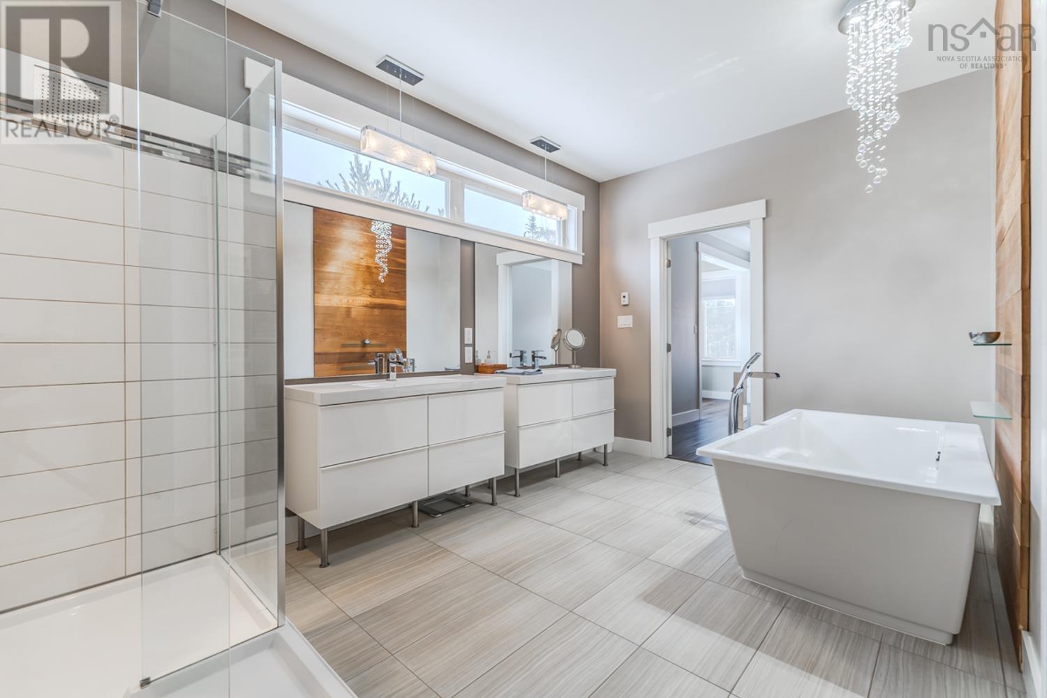 Property 23 of 49 of 111 MYSTIC Drive