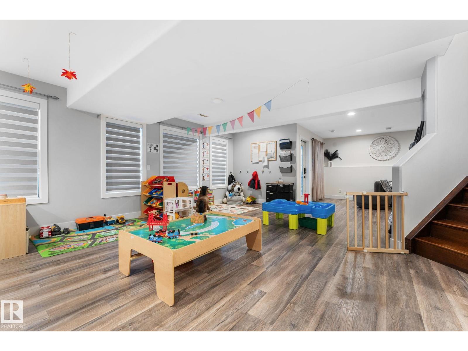 15919 58 ST NW, Edmonton