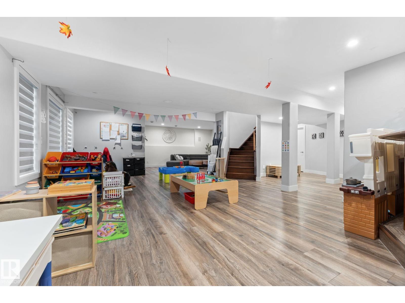 15919 58 ST NW, Edmonton