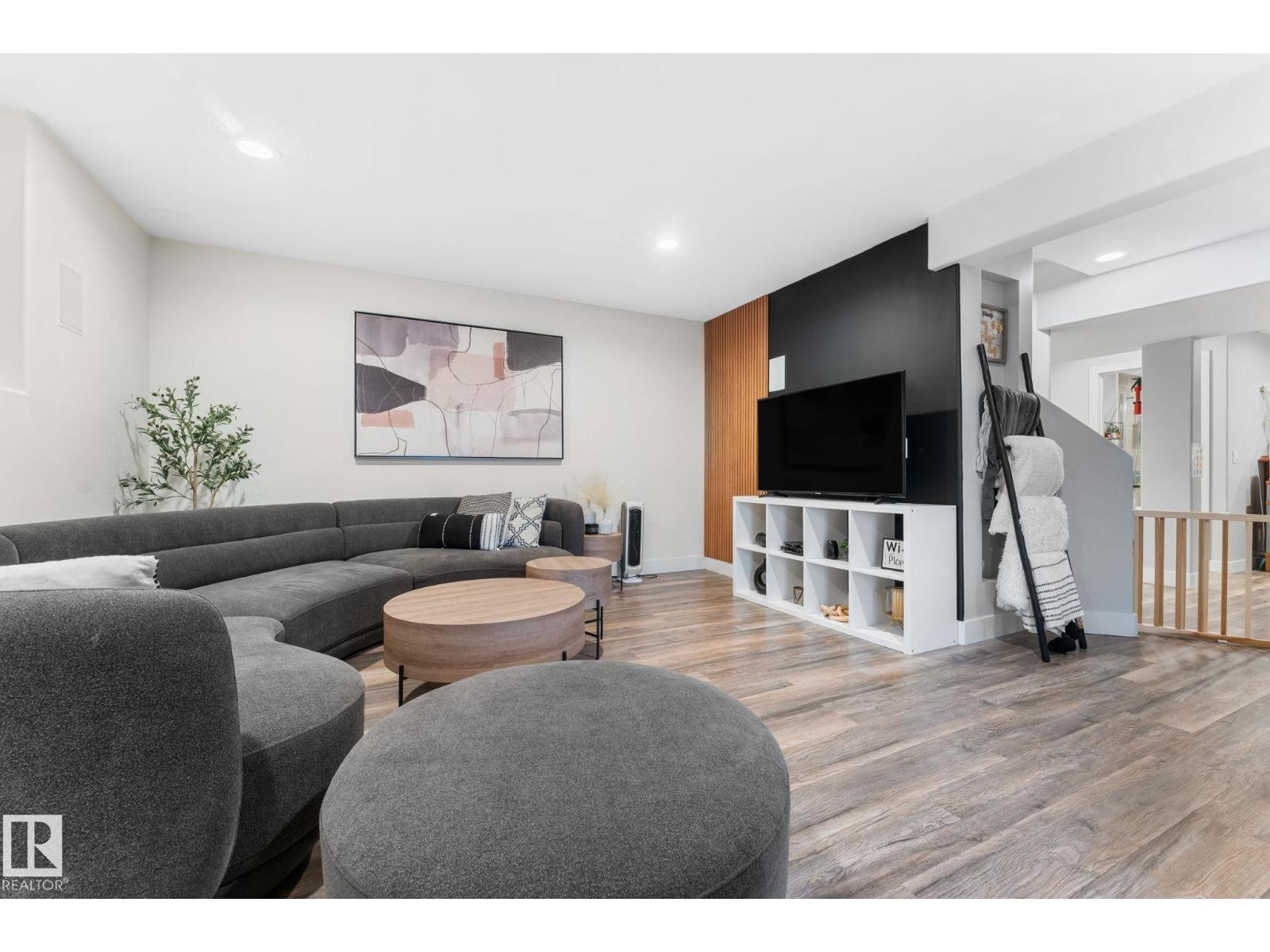 15919 58 ST NW, Edmonton