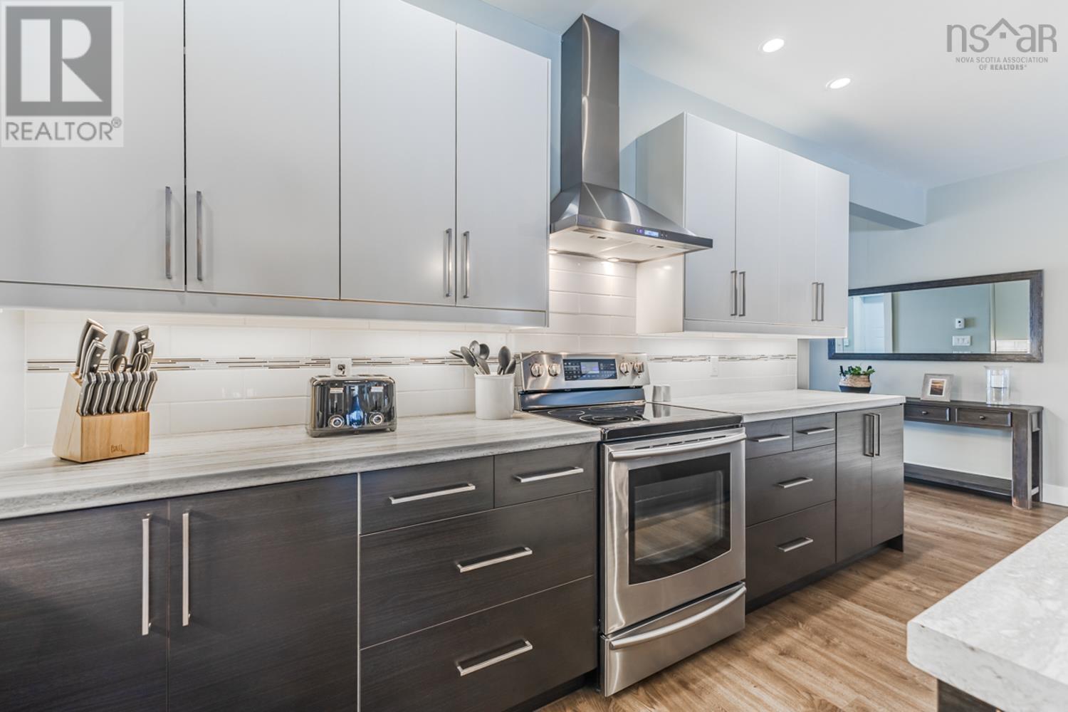 Property 5 of 49 of 111 MYSTIC Drive