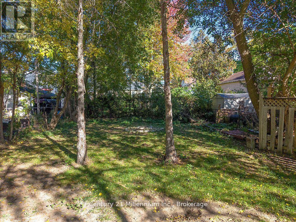 479 HURONTARIO STREET - 22