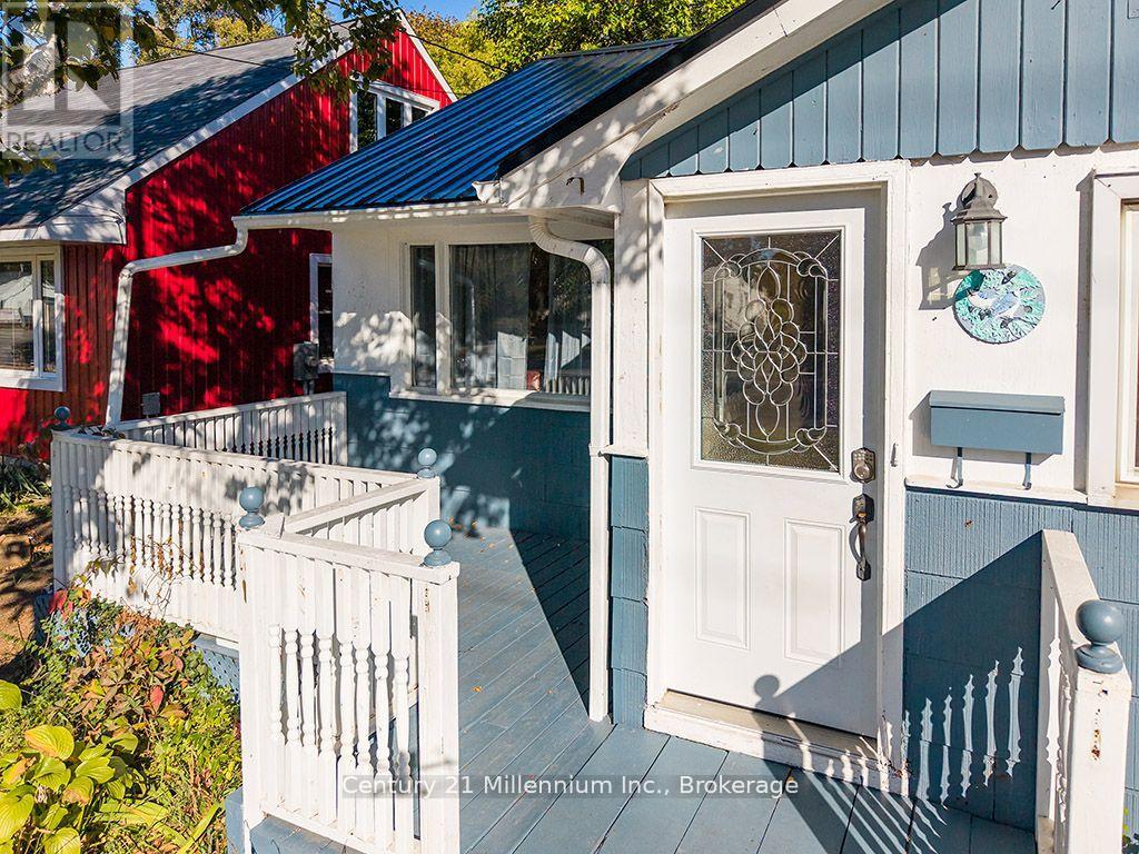 479 HURONTARIO STREET - 4