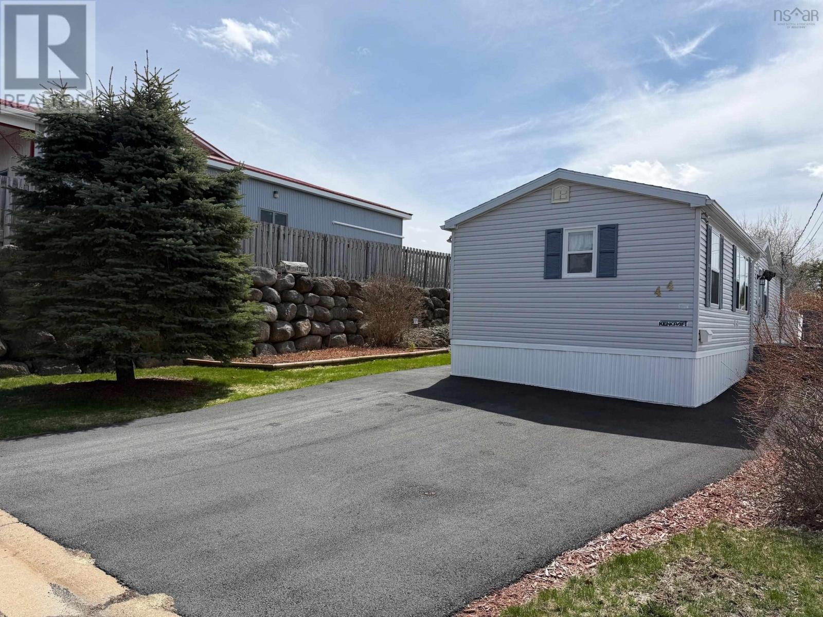 Property 2 of 18 of 44 Clairmount Avenue