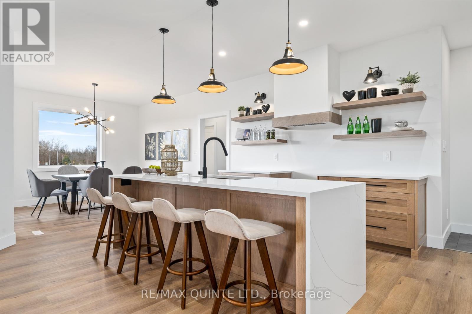 25 LEASIDE DRIVE - 17