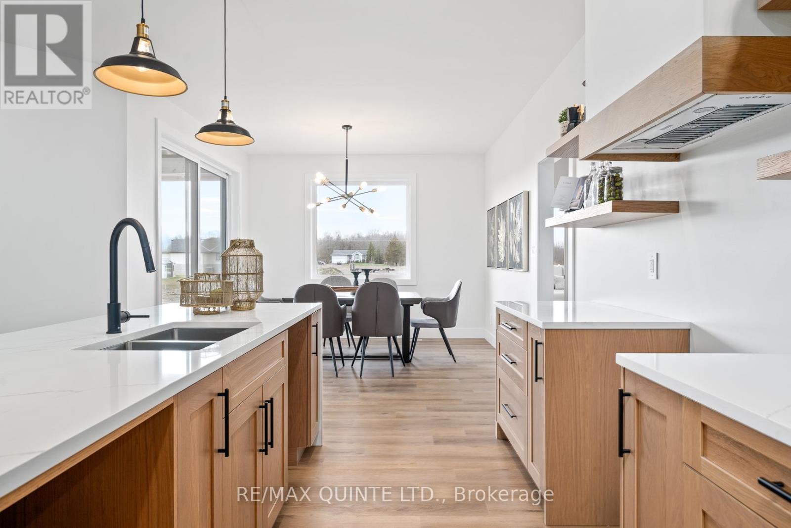 25 LEASIDE DRIVE - 19