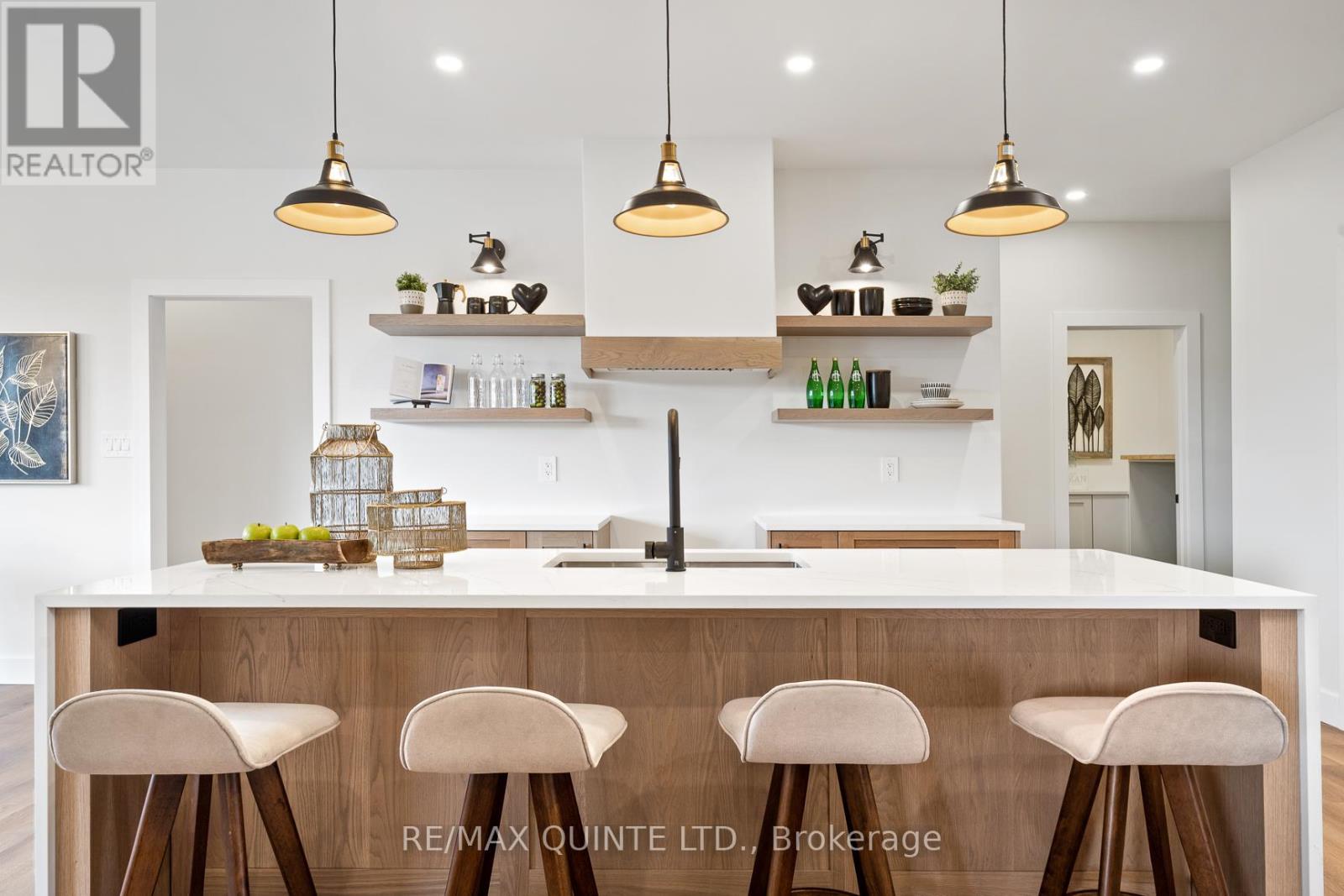 25 LEASIDE DRIVE - 22