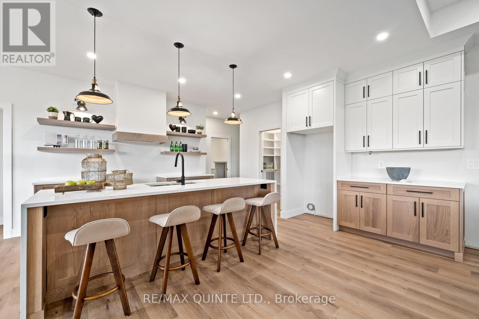 25 LEASIDE DRIVE - 23