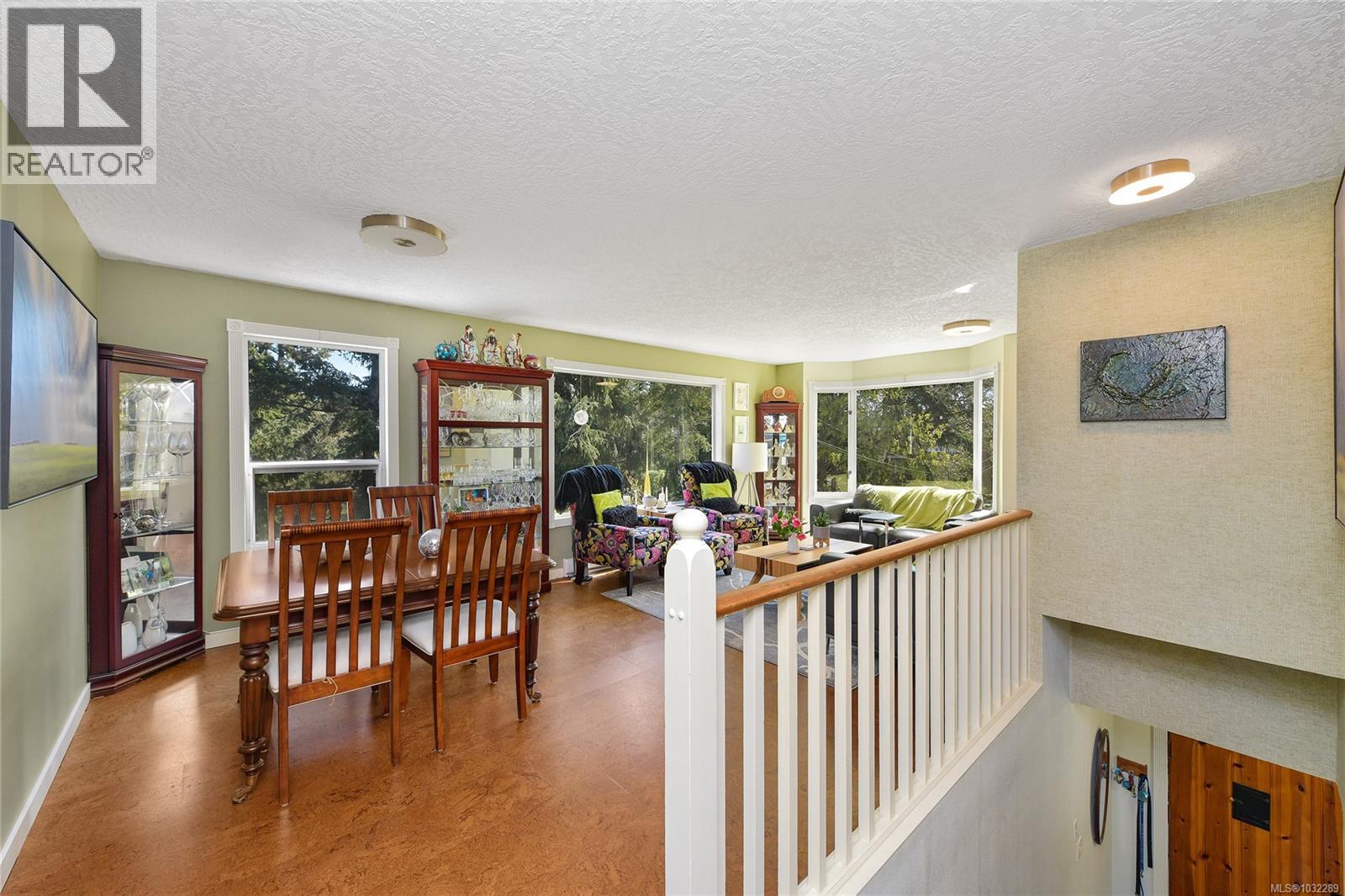 176 Island Hwy - 6