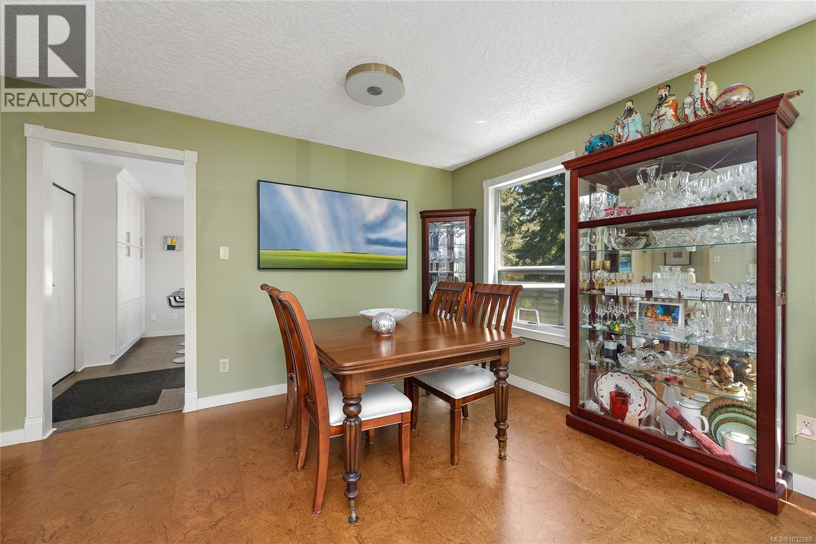 176 Island Hwy - 5