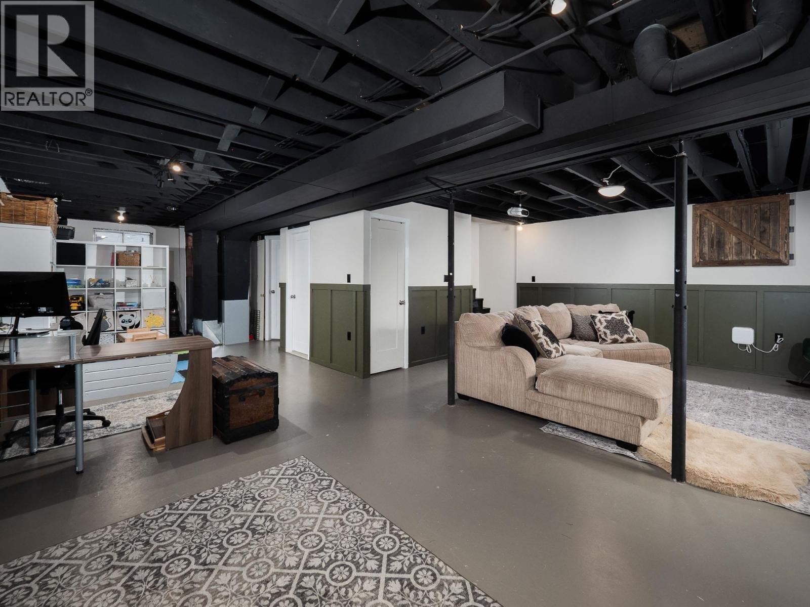 2293 TAPPING STREET - 19