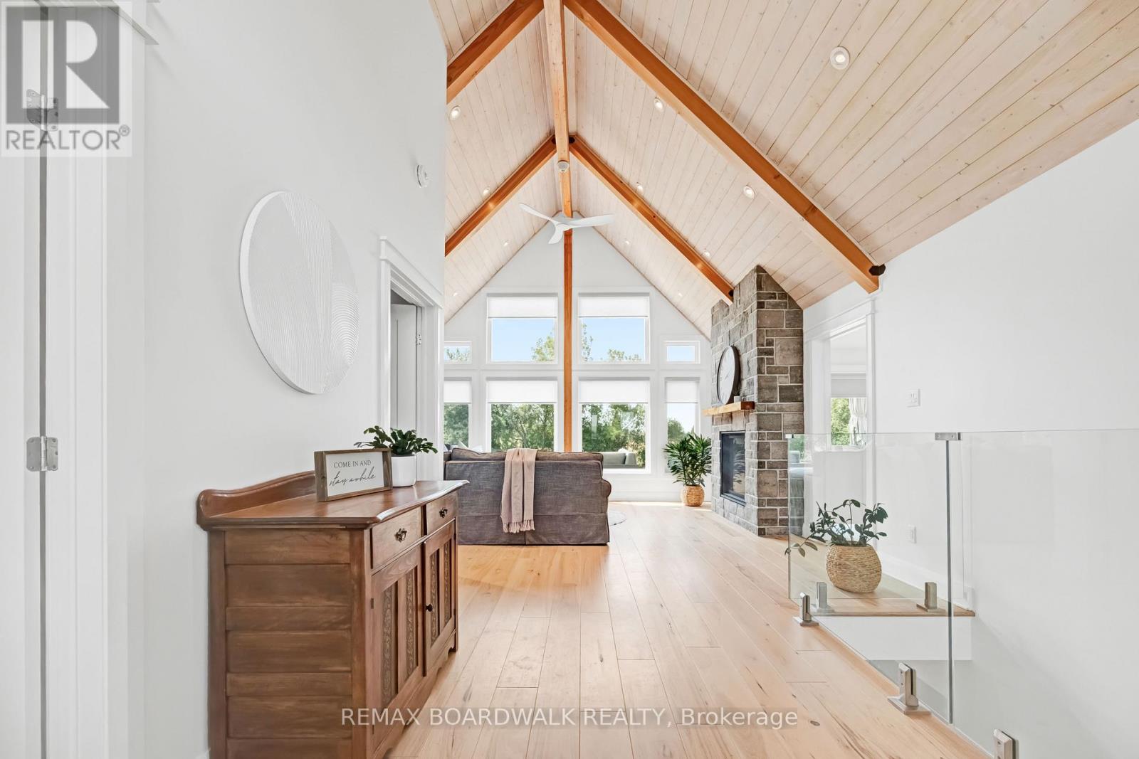 Breathtaking Douglas Fir beams.