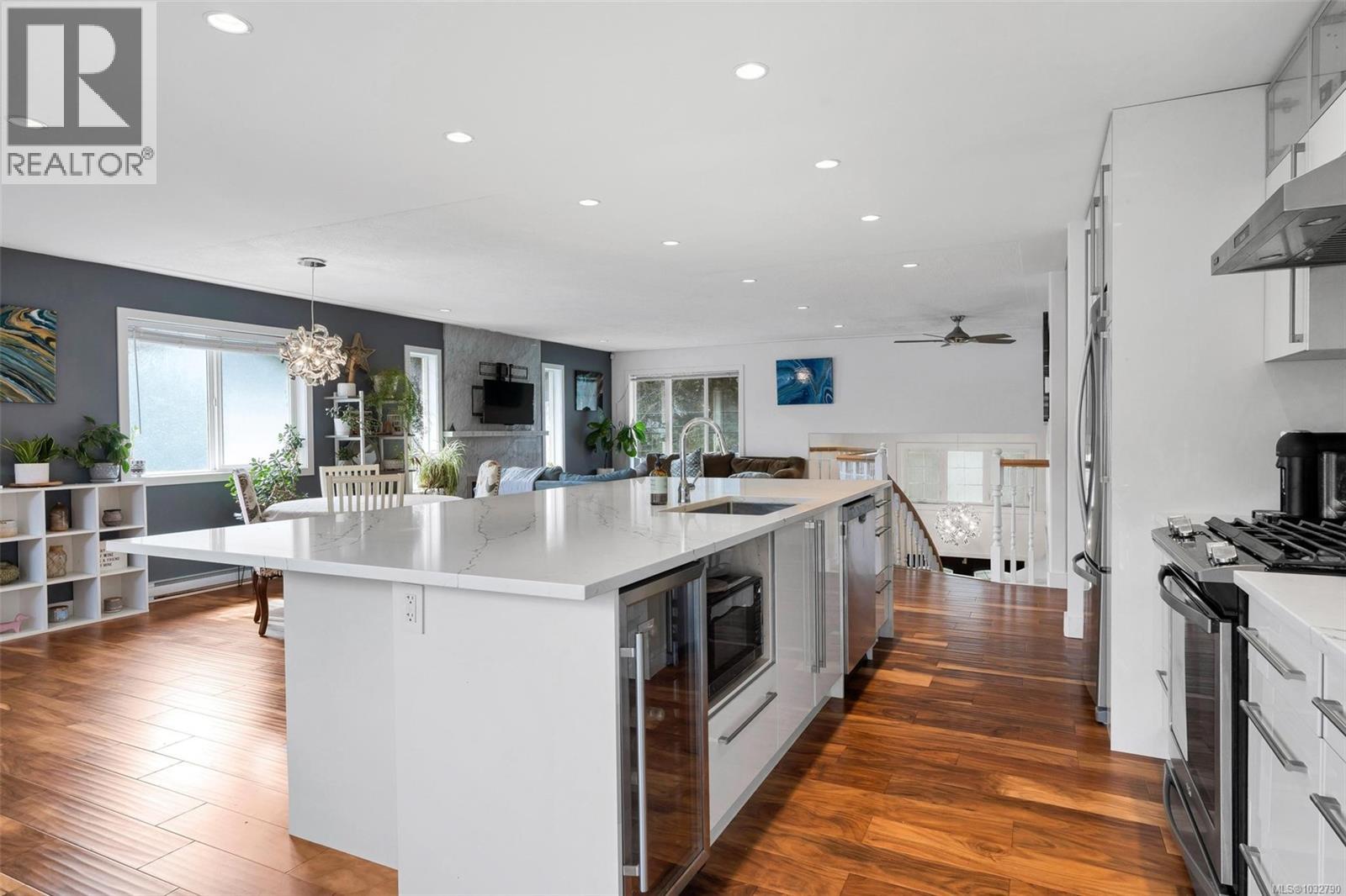  3859 Epsom Drive, Saanich