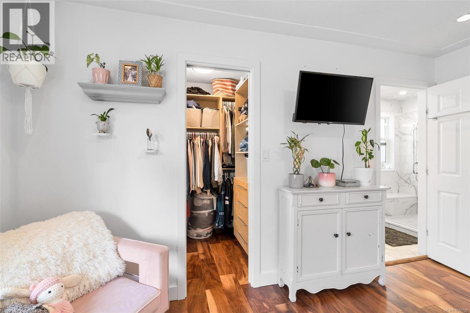  3859 Epsom Drive, Saanich