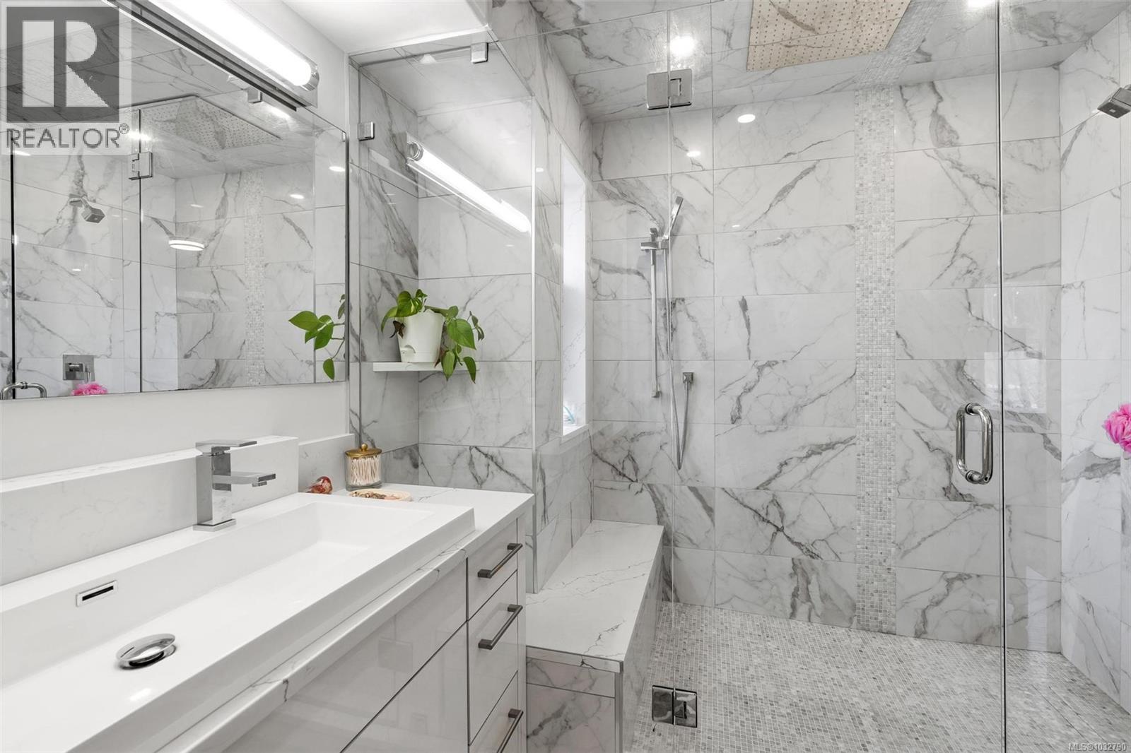  3859 Epsom Drive, Saanich