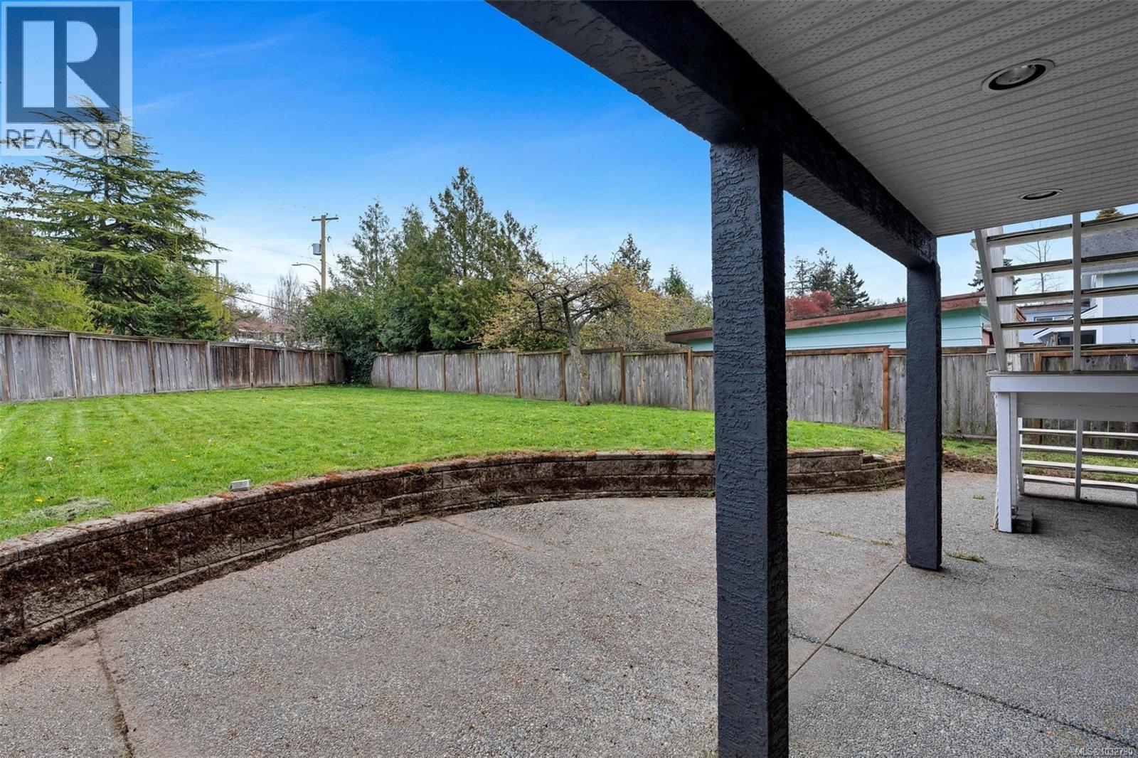  3859 Epsom Drive, Saanich