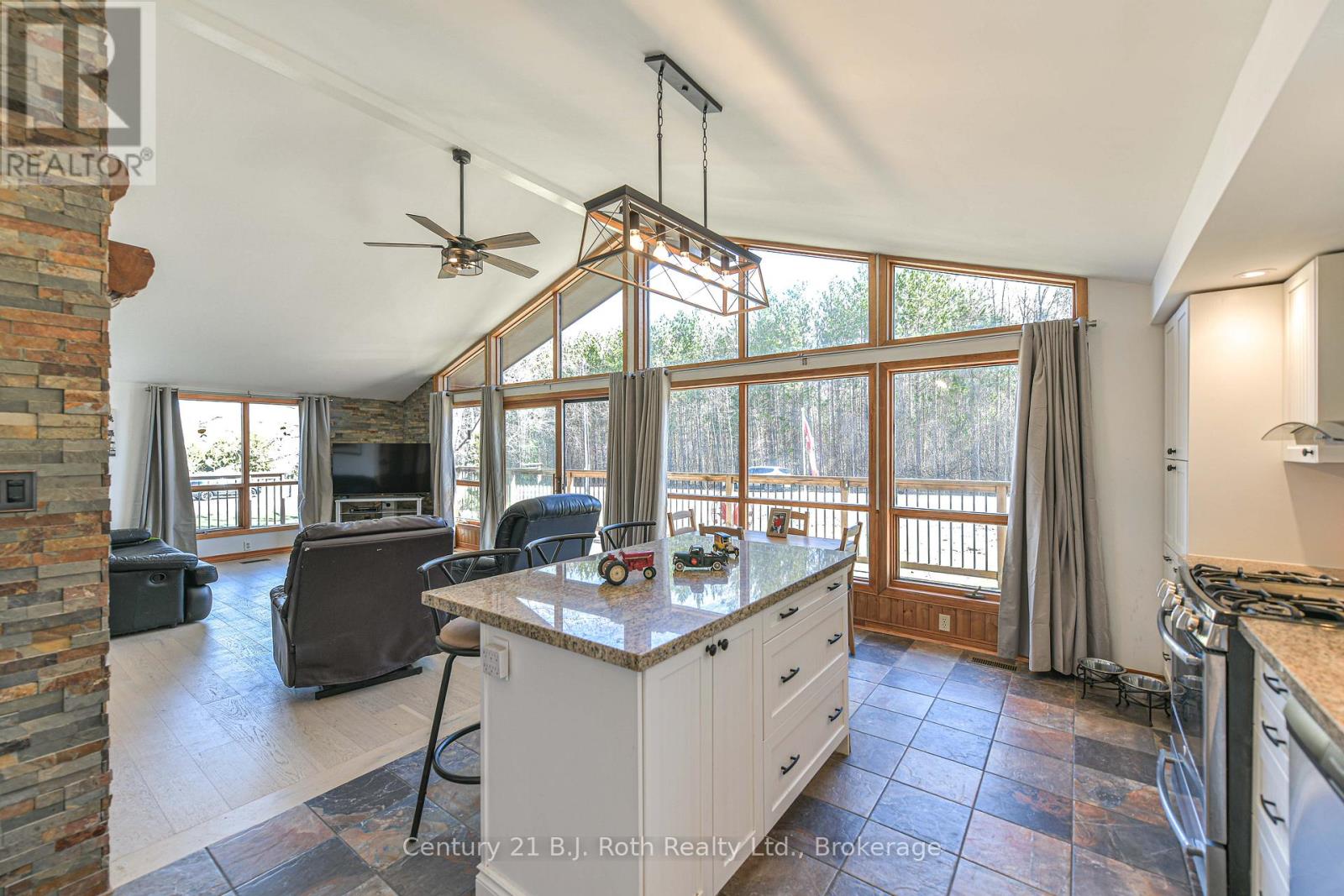 2352 REEVES ROAD - 18