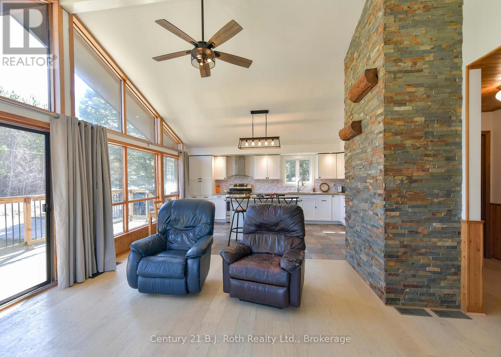 2352 REEVES ROAD - 30