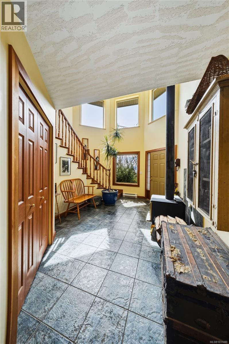 8750 West Coast Rd - 12