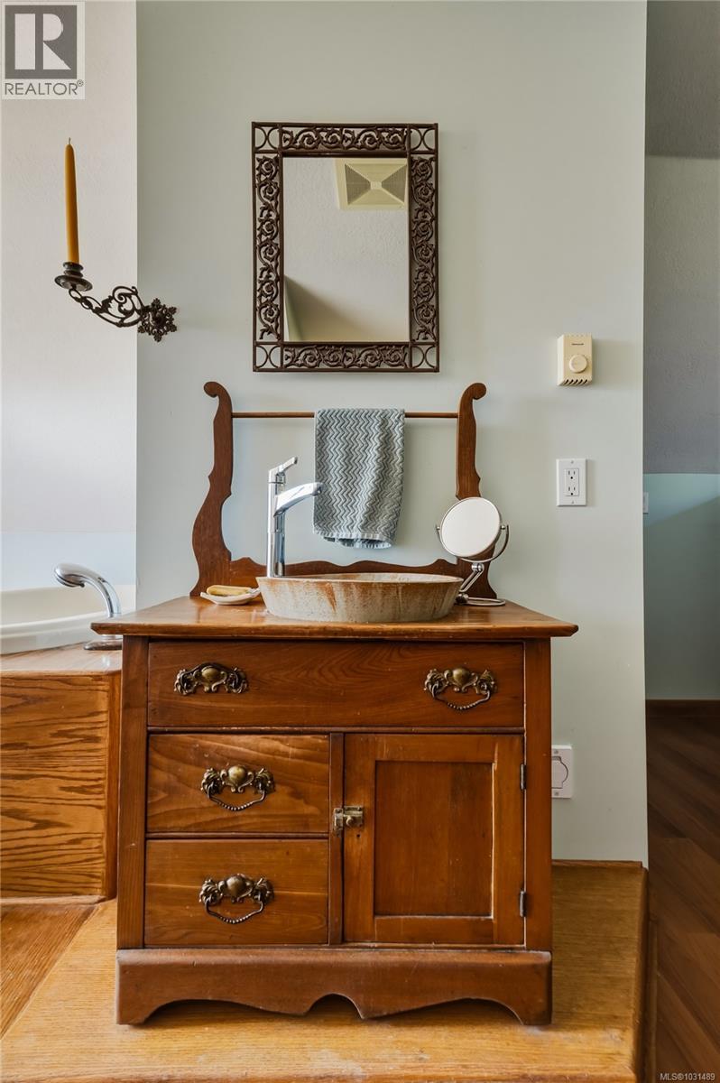 8750 West Coast Rd - 33