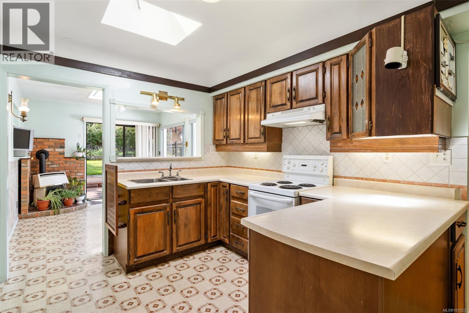 1075 Lodge Ave - 10