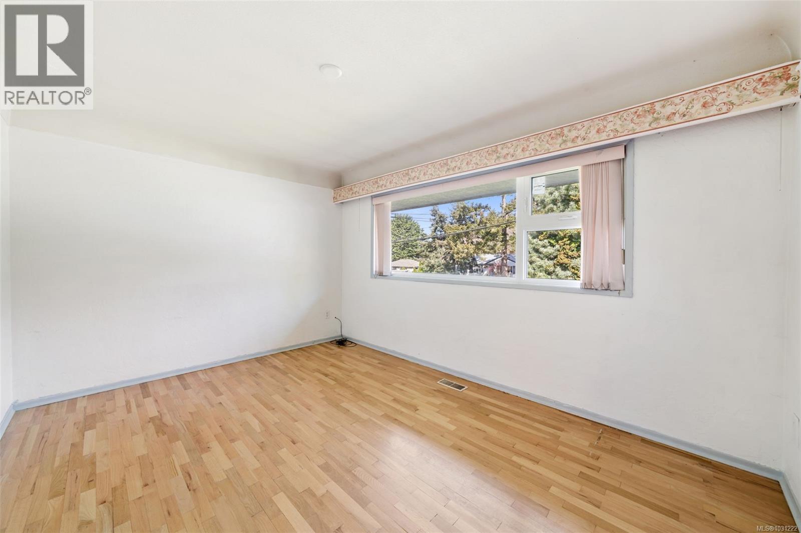 1075 Lodge Ave - 16