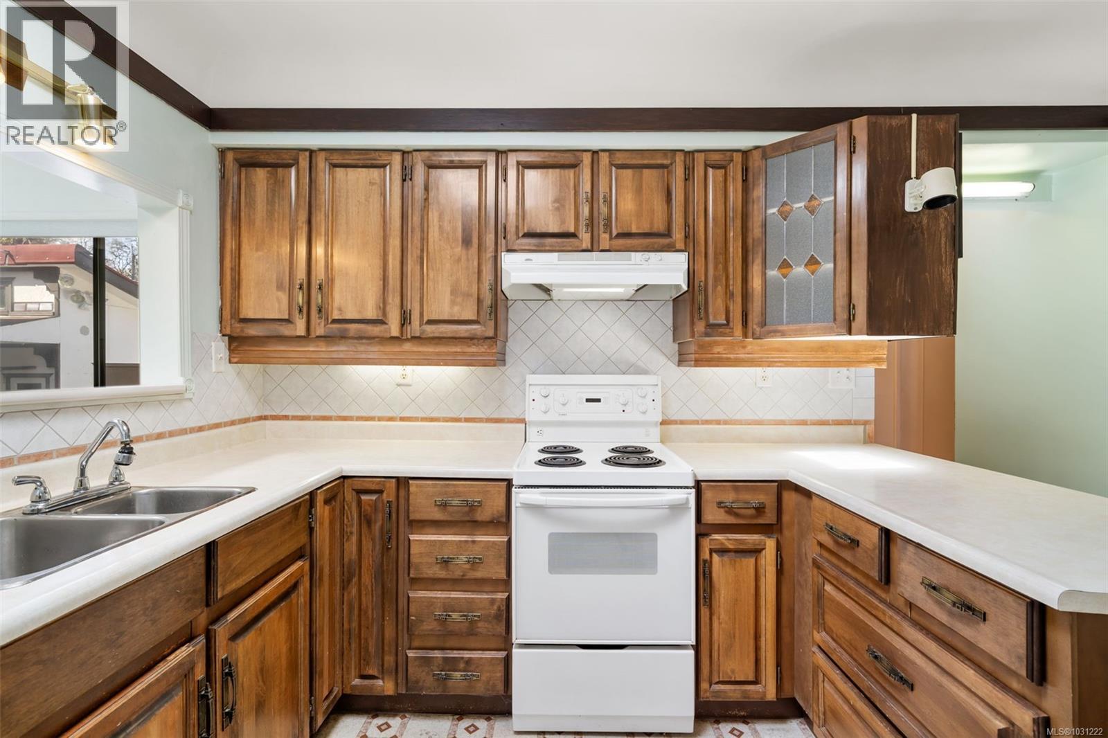 1075 Lodge Ave - 9