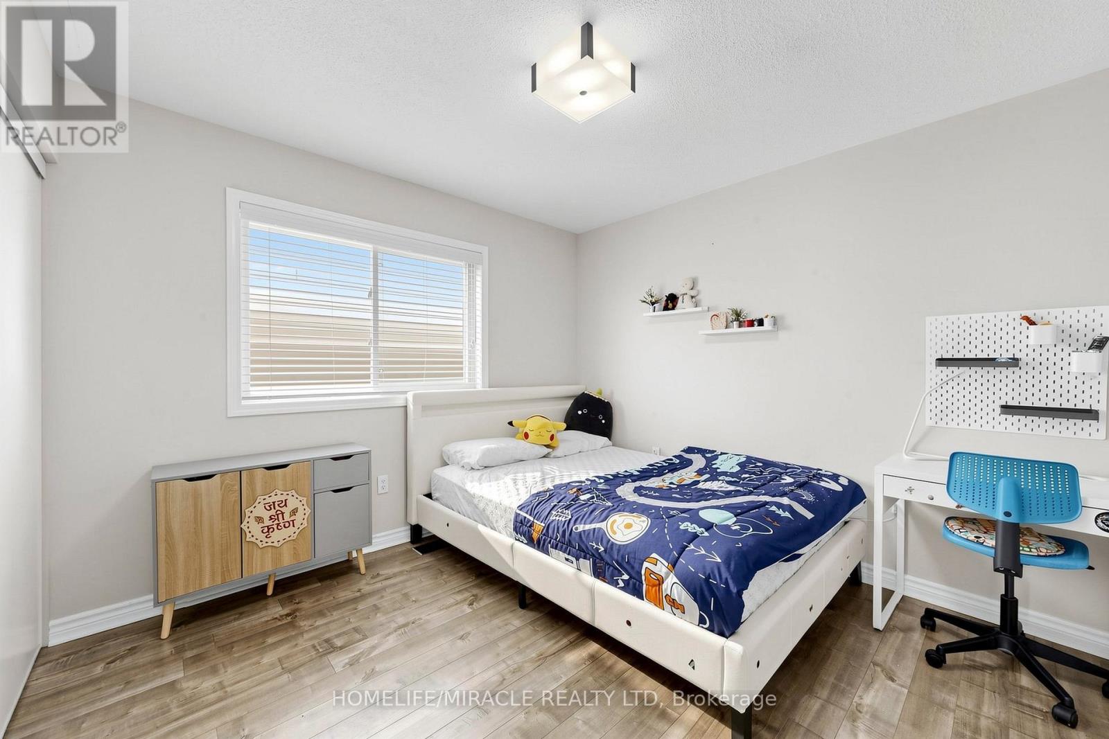 361 BRISDALE DRIVE NW - 24