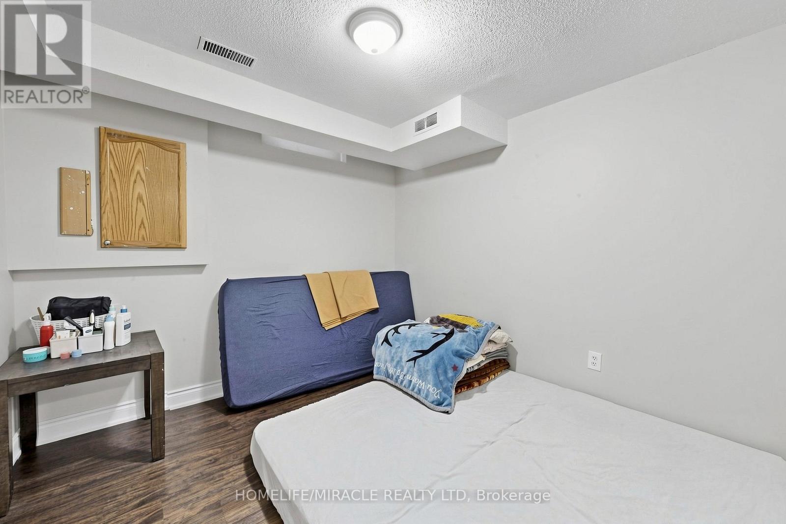 361 BRISDALE DRIVE NW - 34