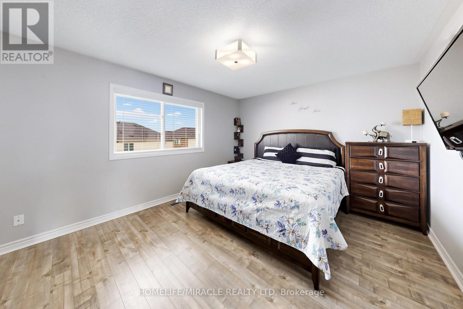 361 BRISDALE DRIVE NW - 18
