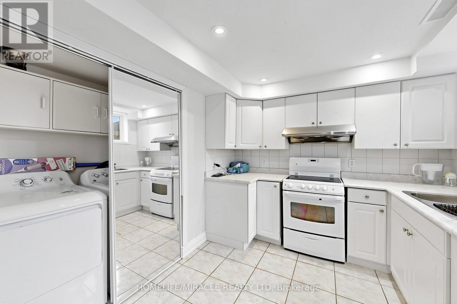 361 BRISDALE DRIVE NW - 31
