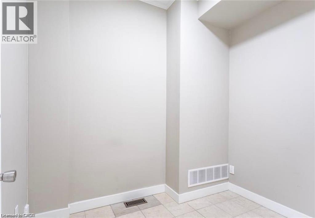 833 KING Street E, Hamilton, Ontario, L8M1B1 — Photo 10