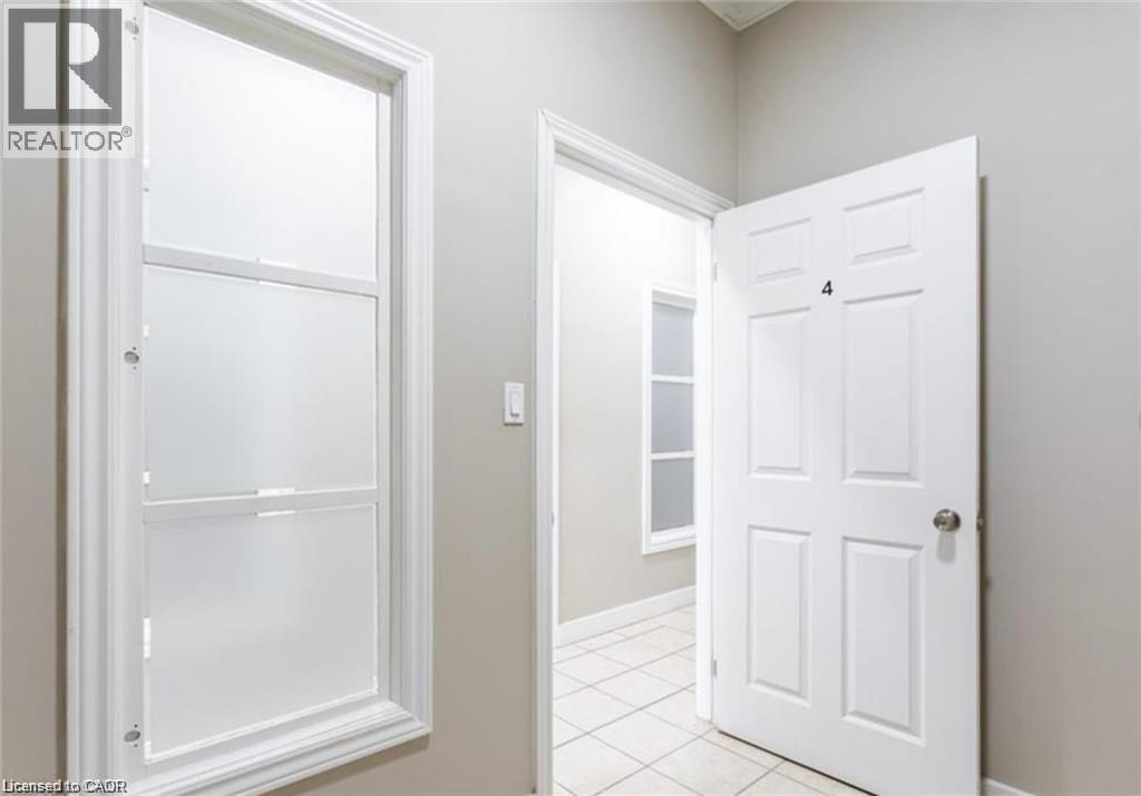 833 KING Street E, Hamilton, Ontario, L8M1B1 — Photo 12
