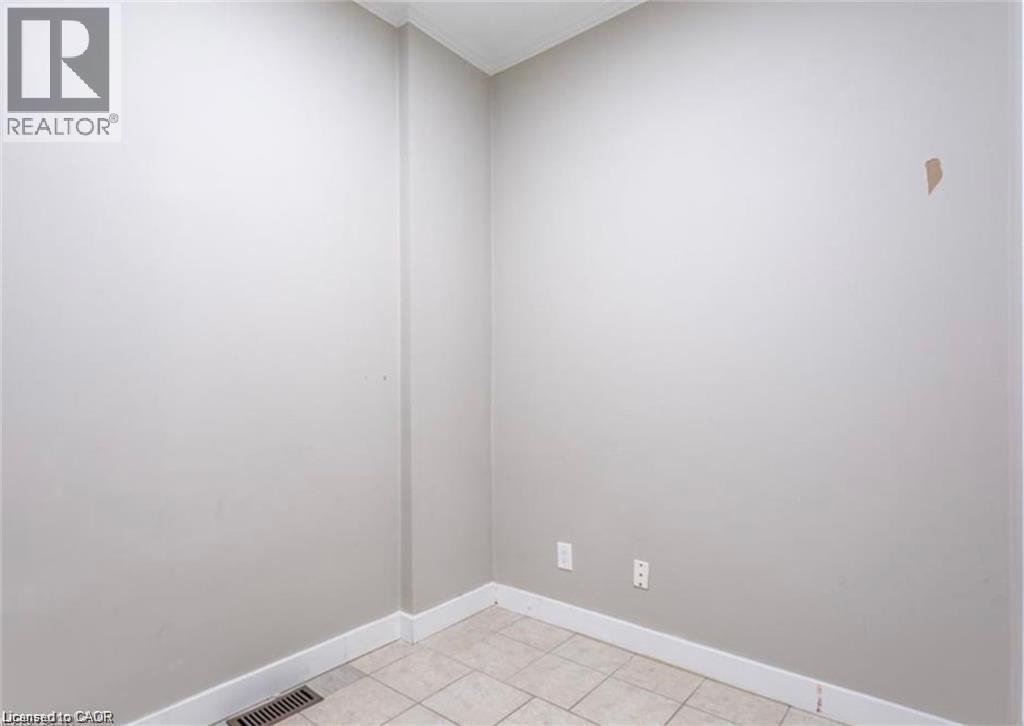 833 KING Street E, Hamilton, Ontario, L8M1B1 — Photo 16