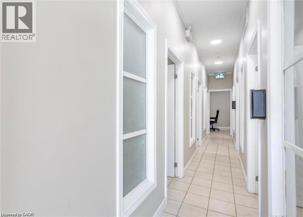 833 KING Street E, Hamilton, Ontario, L8M1B1 — Photo 4
