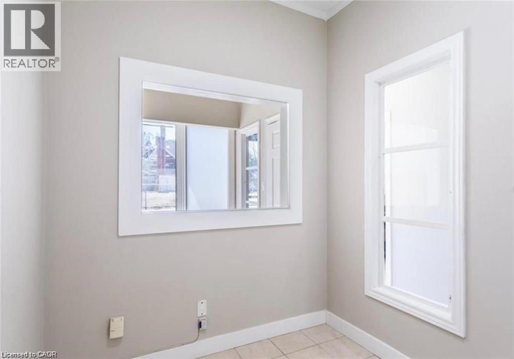 833 KING Street E, Hamilton, Ontario, L8M1B1 — Photo 8