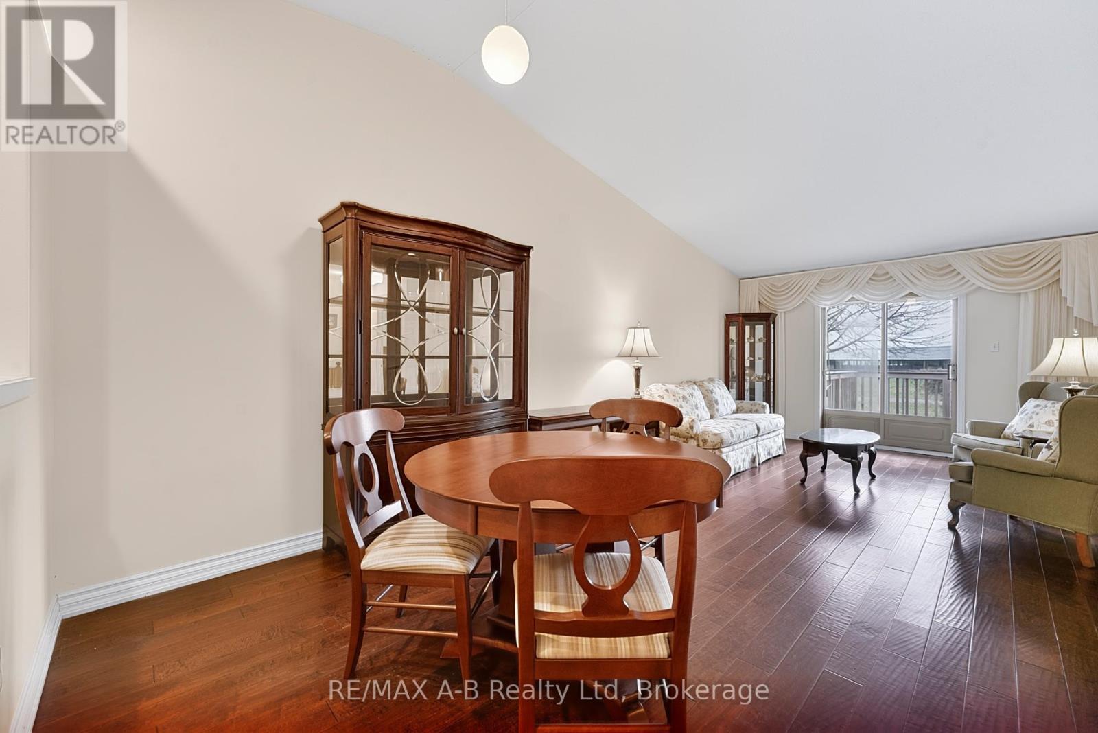 #23 24 GRIFFITHS DRIVE - 7