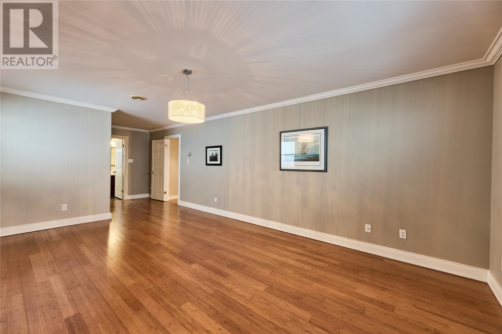 8 Roddickton Place — photo 25