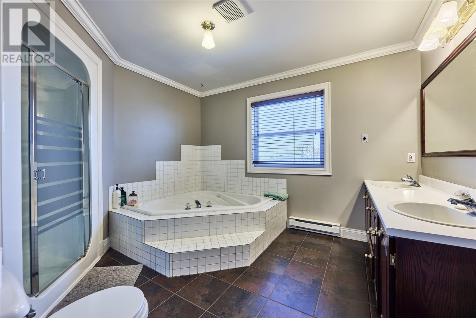 8 Roddickton Place — photo 27