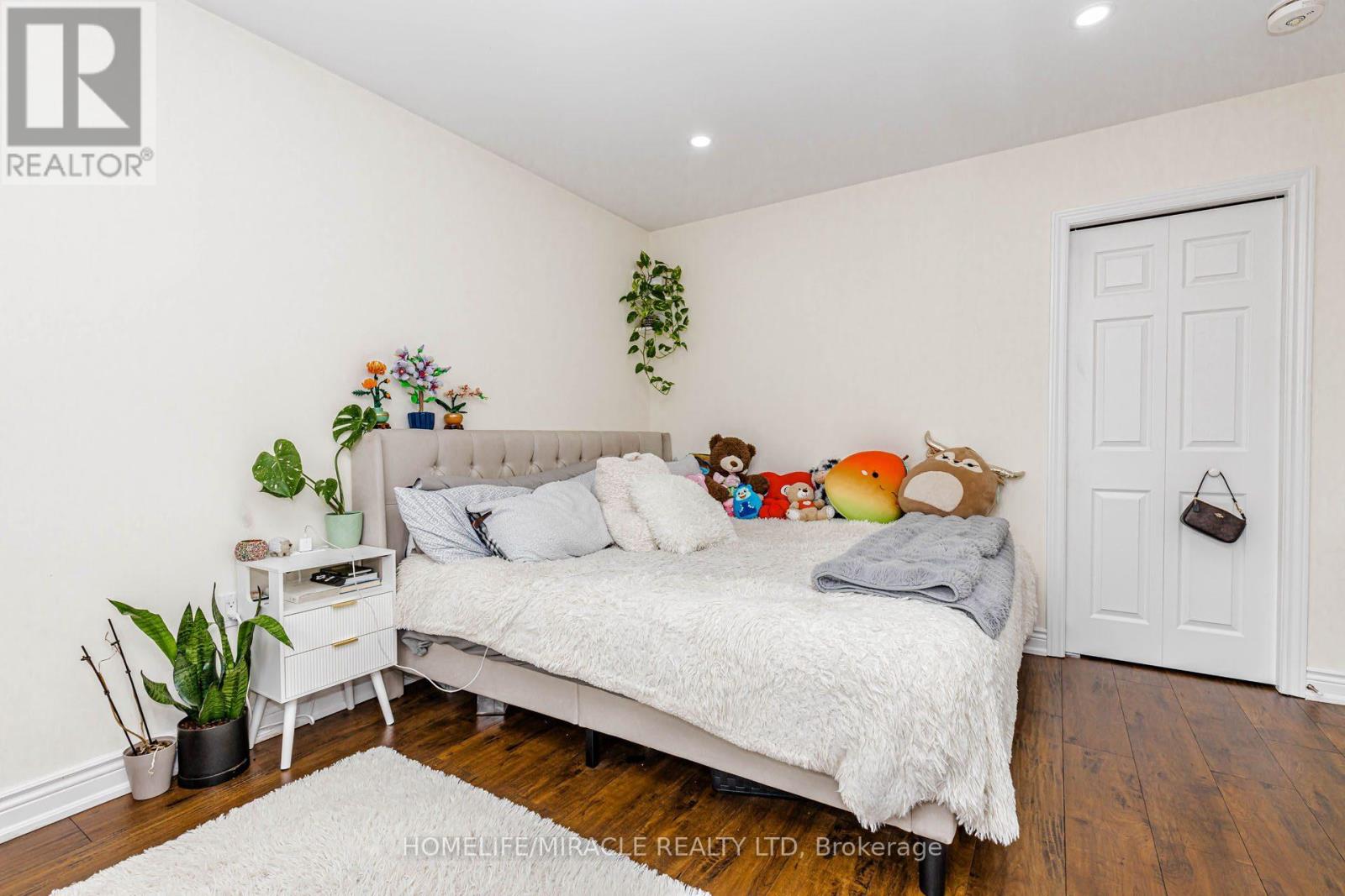 6 HILL STREET - 36