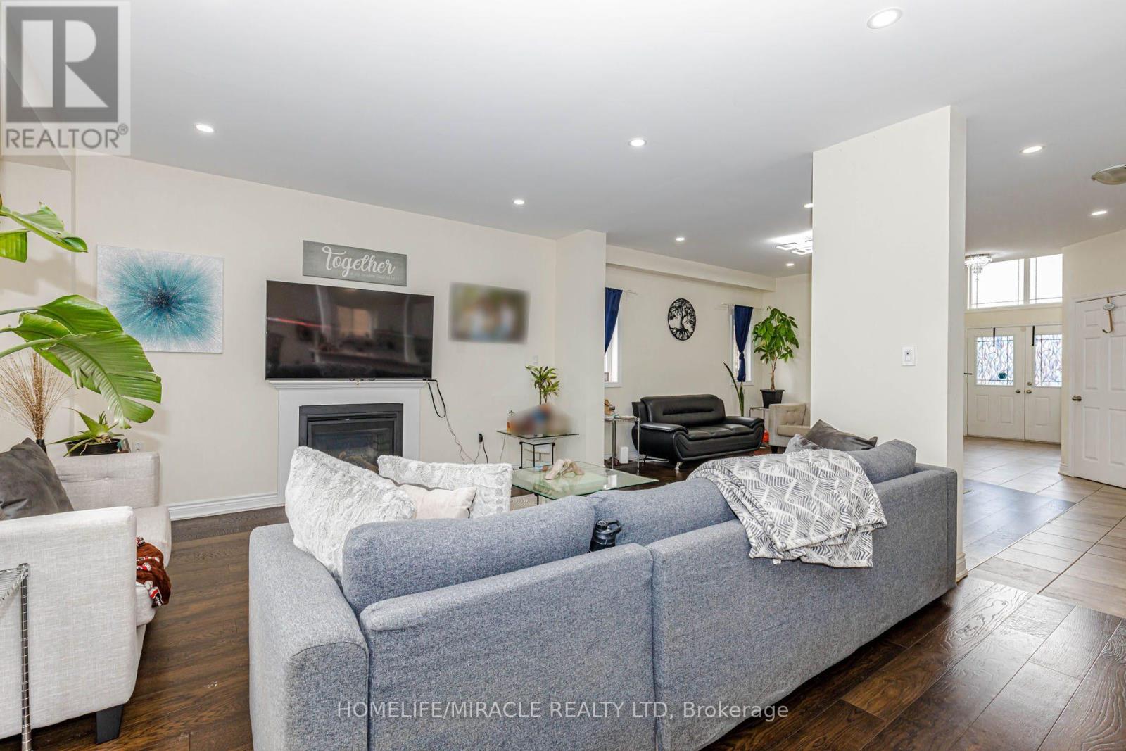 6 HILL STREET - 13