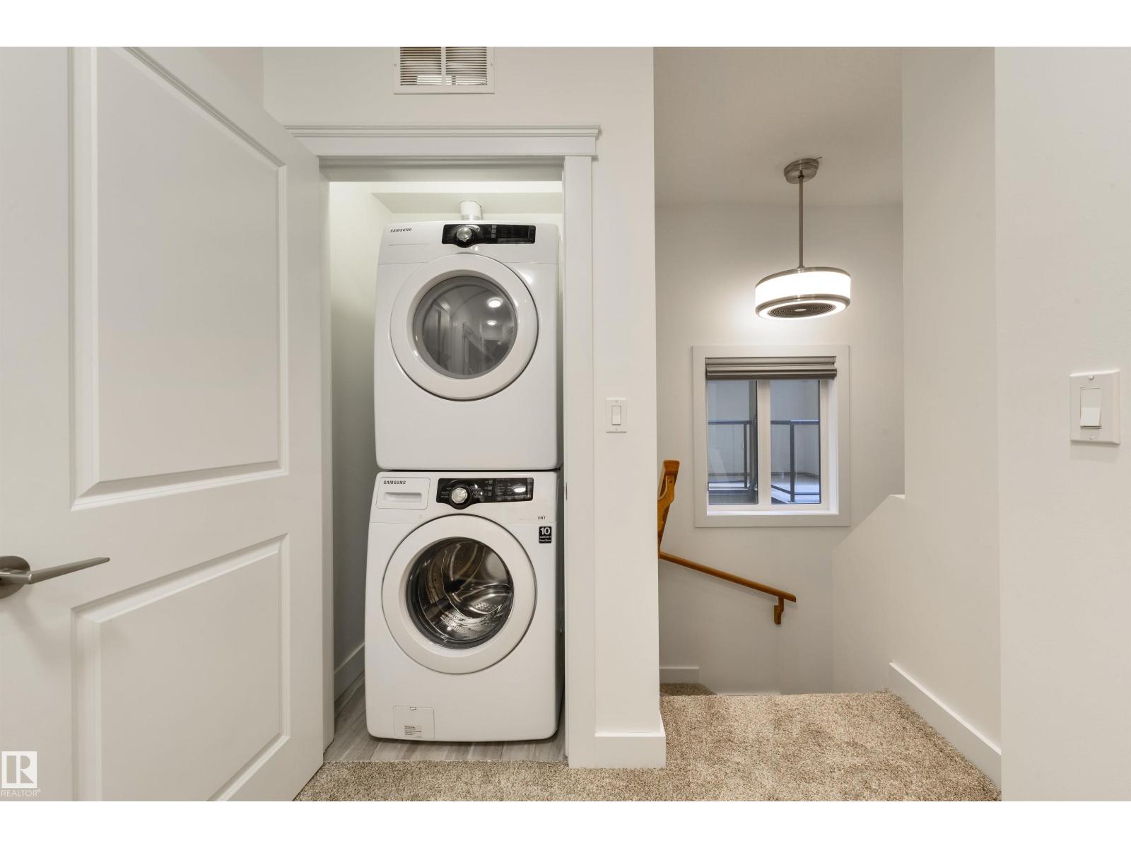 #7 11518 76 AV NW, Edmonton