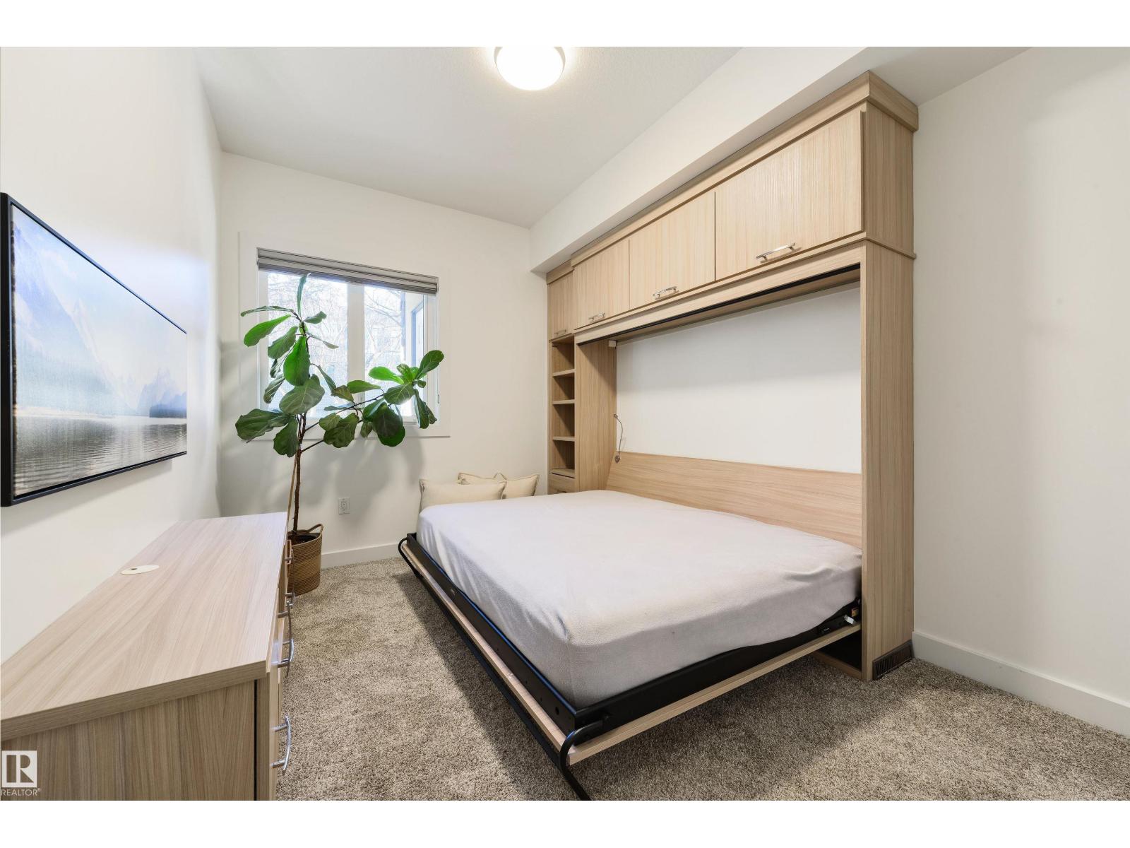 #7 11518 76 AV NW - 22