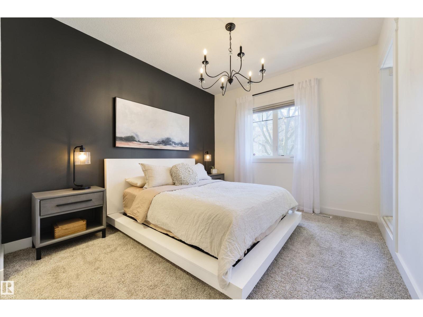 #7 11518 76 AV NW, Edmonton