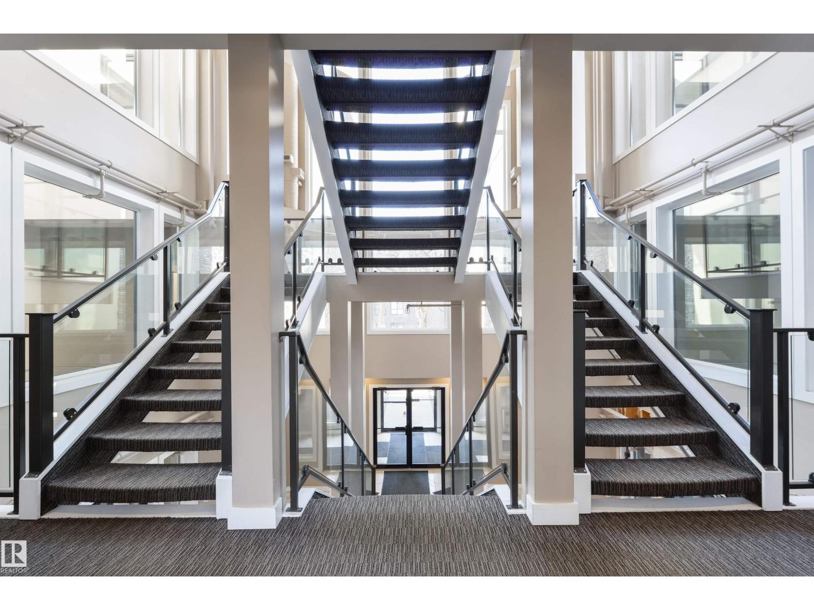 #7 11518 76 AV NW, Edmonton