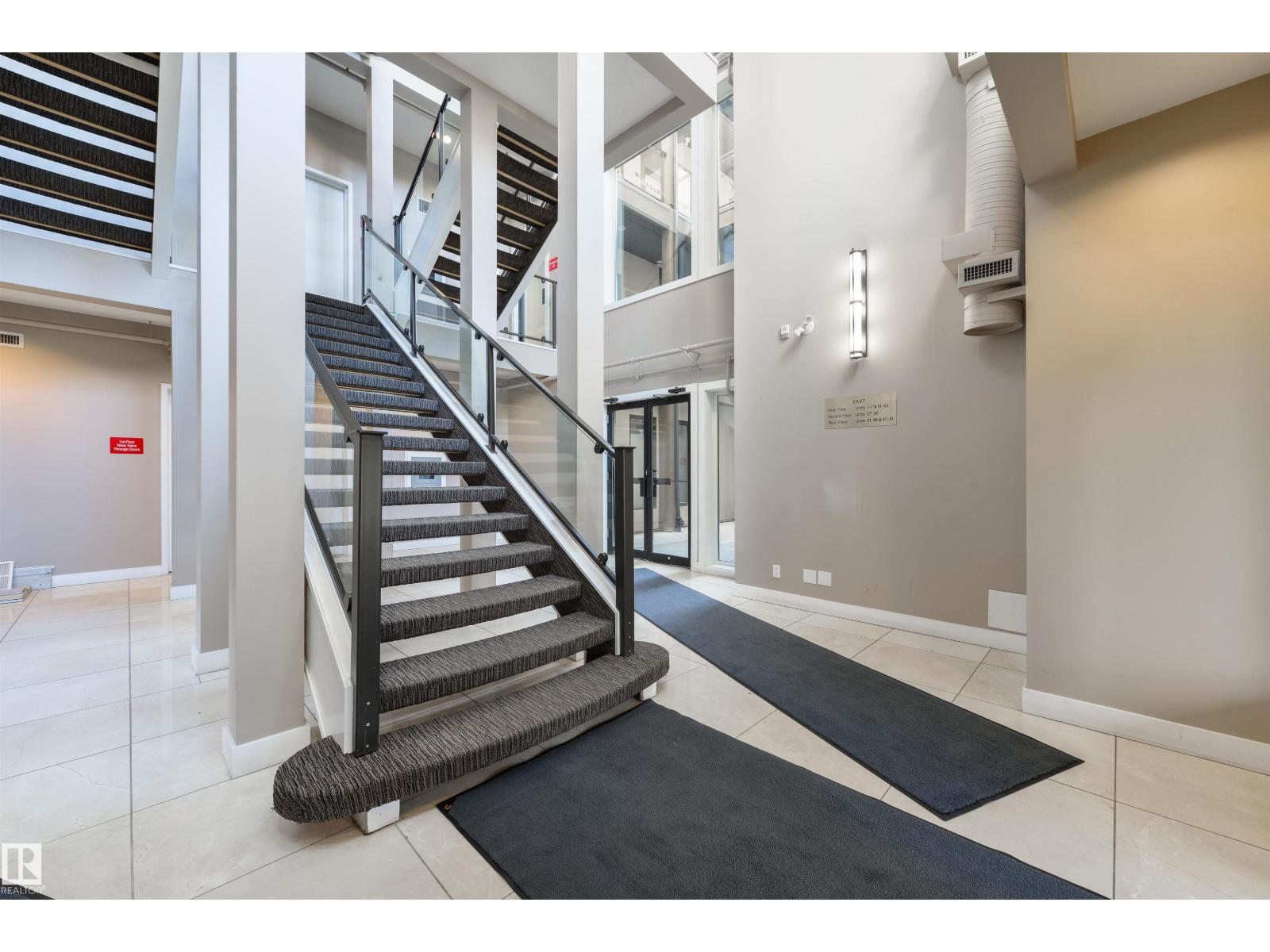 #7 11518 76 AV NW, Edmonton