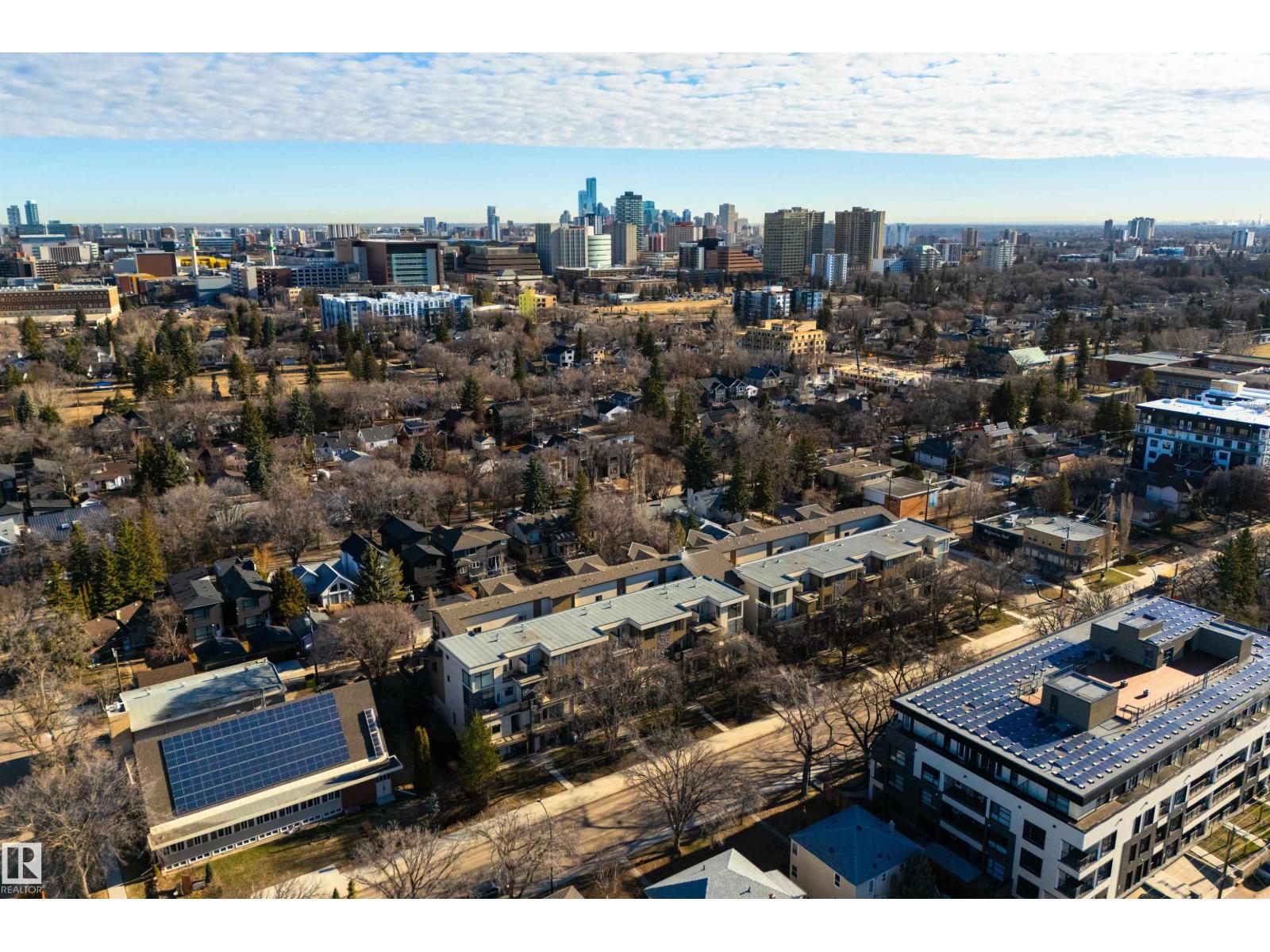 #7 11518 76 AV NW, Edmonton