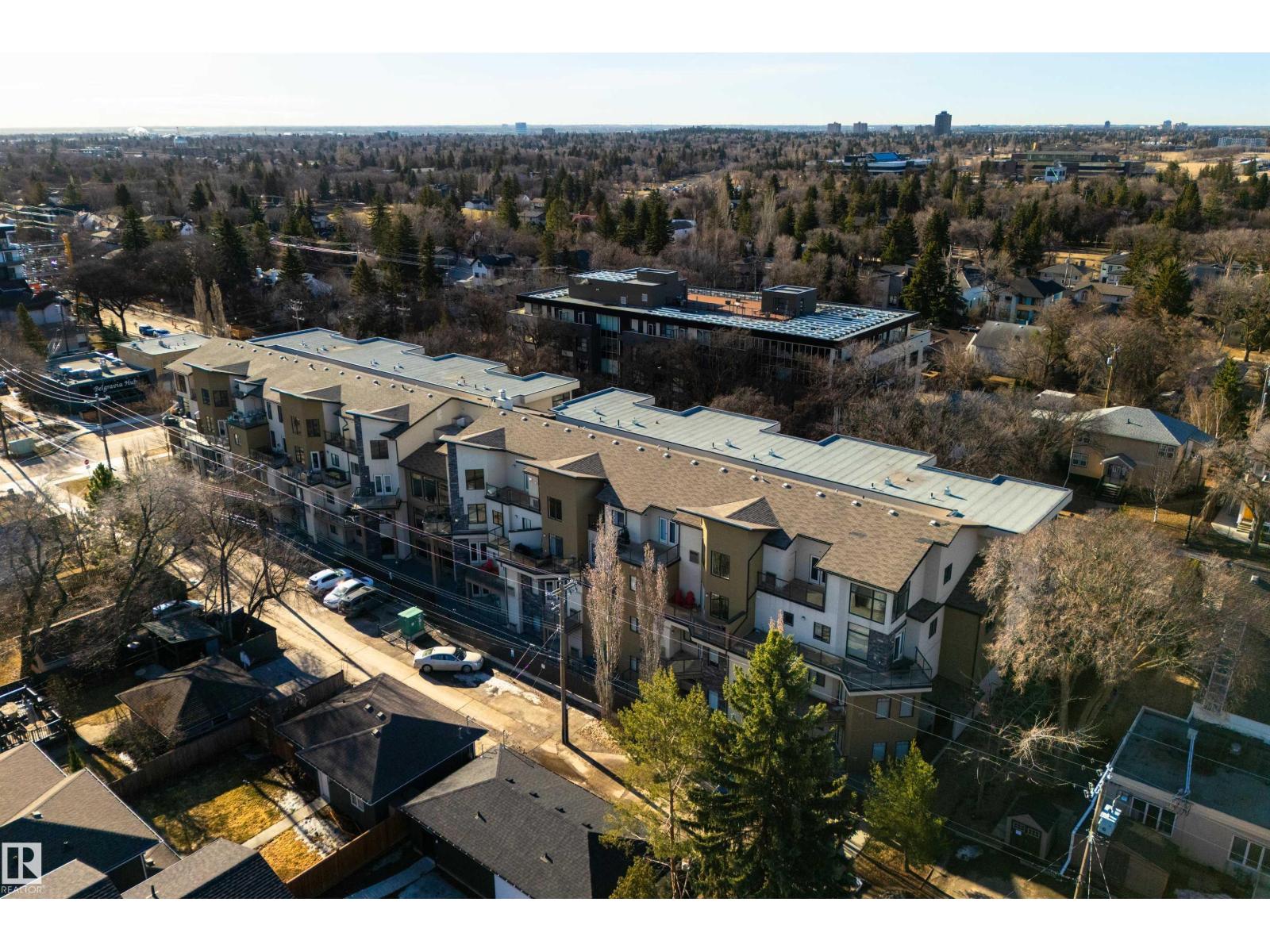 #7 11518 76 AV NW, Edmonton