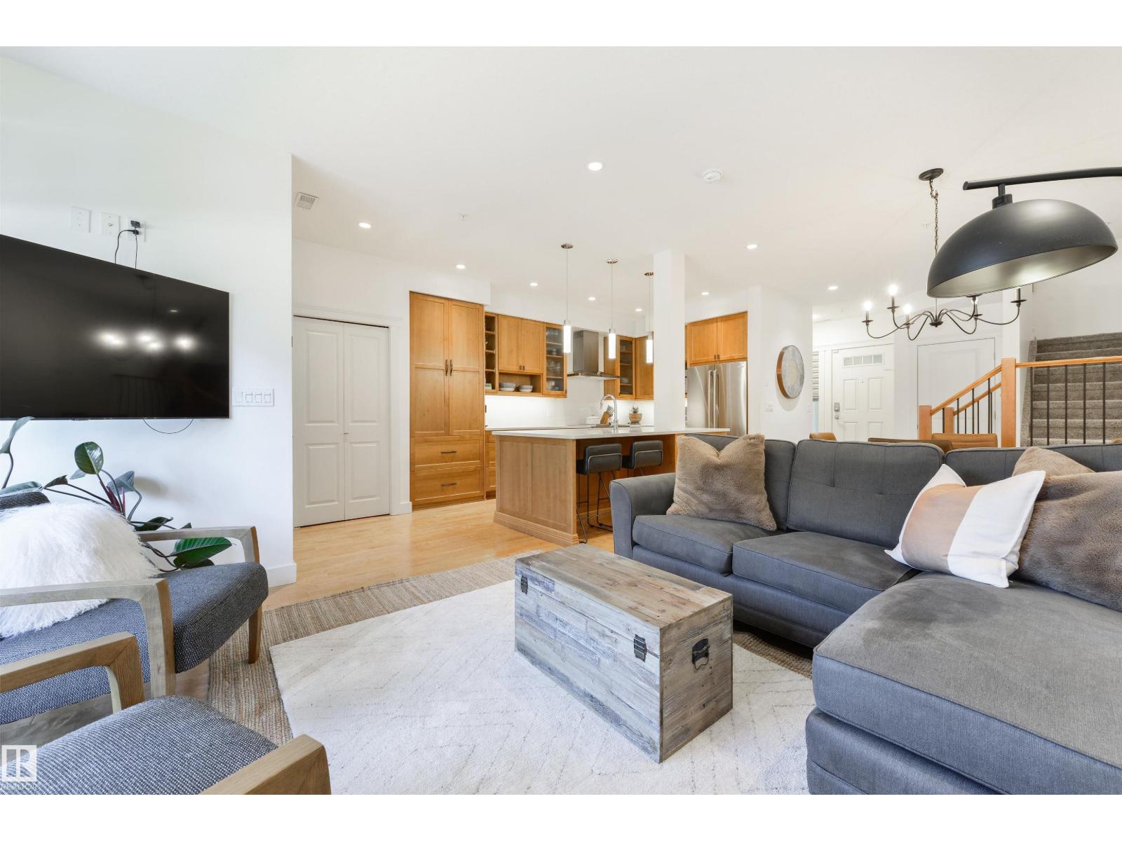#7 11518 76 AV NW - 5